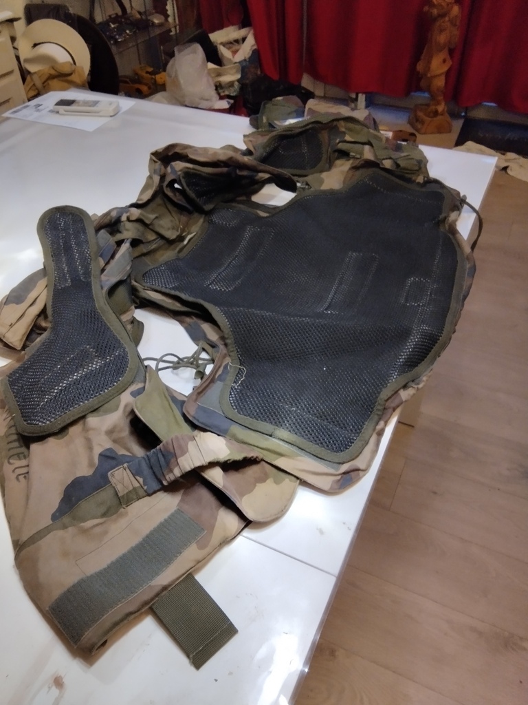 Gilet parre balle sans les plaques 25 Aigues-Mortes (30)