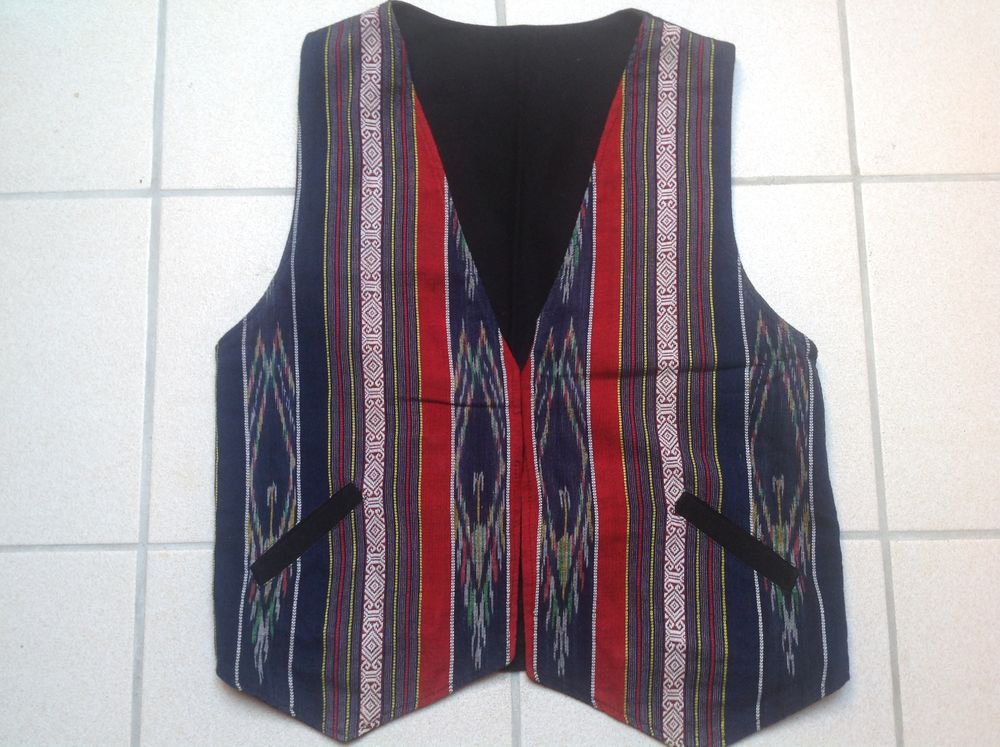 GILET SANS MANCHES � RAYURES MULTICOLORE TAILLE L 20 Tr�gunc (29)