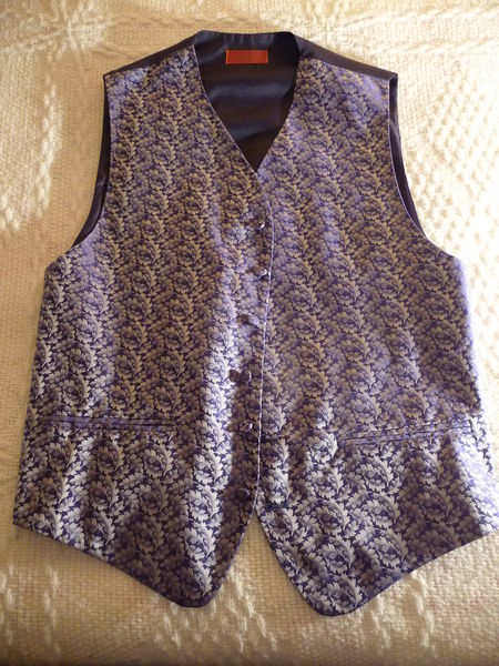 GILET de soir�e  marque Byzance 15 Marly-le-Roi (78)