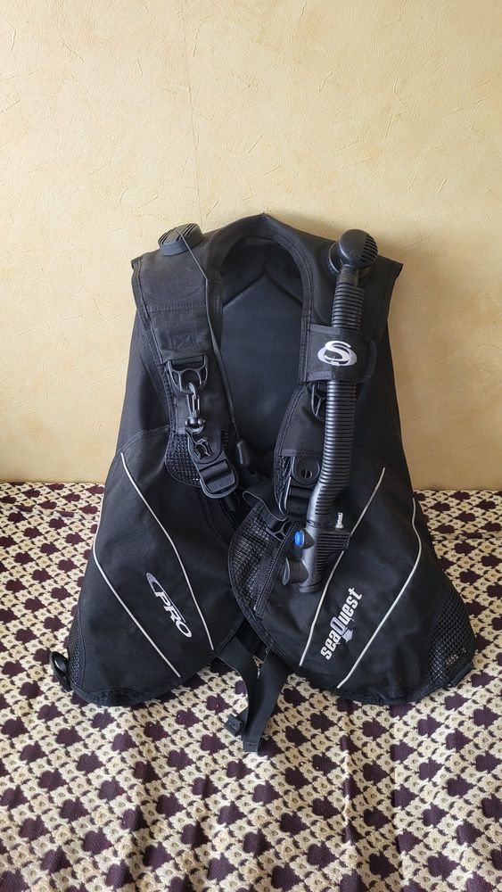 Gilet stabilisateur plong�e SeaQuest
ScubaPro SETAI ML 50 Saint-Priest (69)