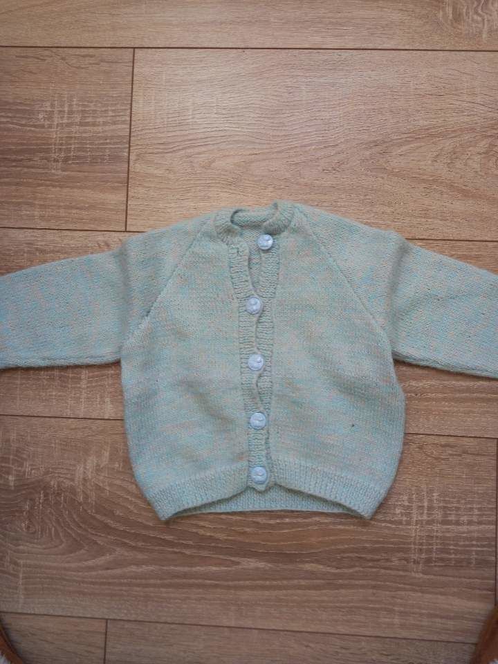 Gilet vert clair fait main taille 2 ans 1 Villiers (86)