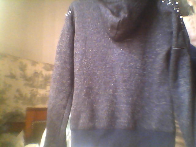 Gillet � capuche 14 Gap (05)