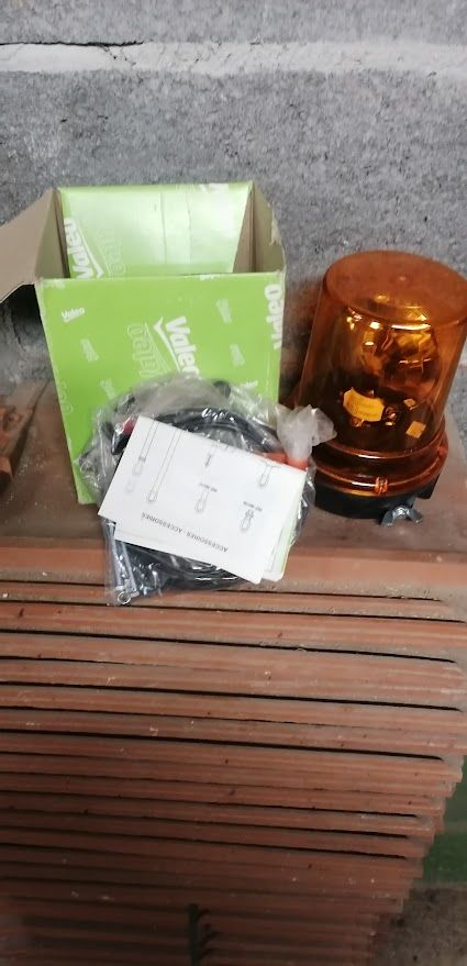 girophare 12v 19 Faverges (74)