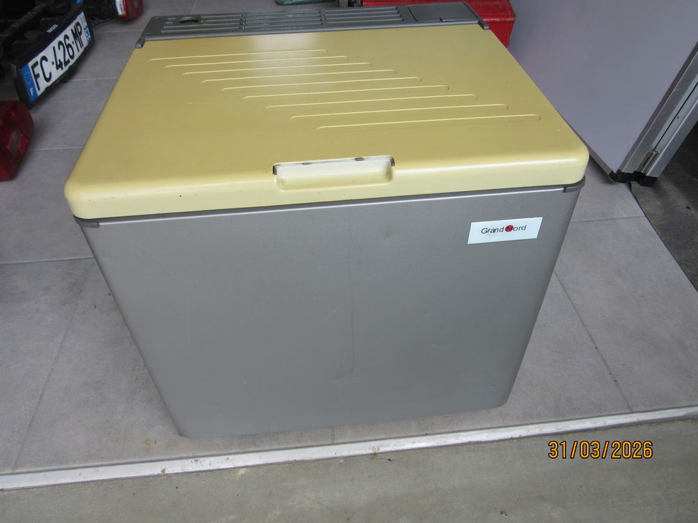 GLACIERE COFFRE 30 Bonchamp-l�s-Laval (53)