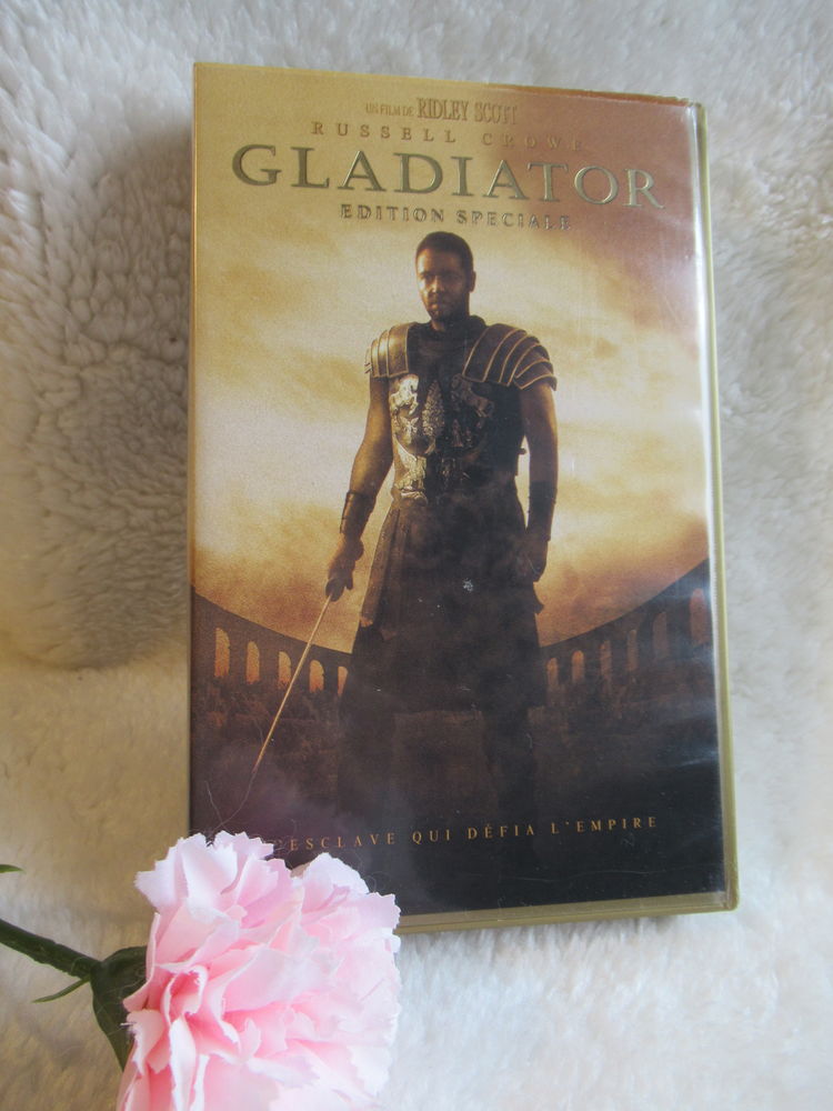 
VHS  Gladiator  - Edition sp�ciale 4 Livry-Gargan (93)