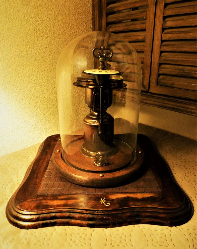 Globe de Curiosit� sur Plateau TIME ANALYSIS  Cr�a Steampunk 115 Mont-de-Marsan (40)