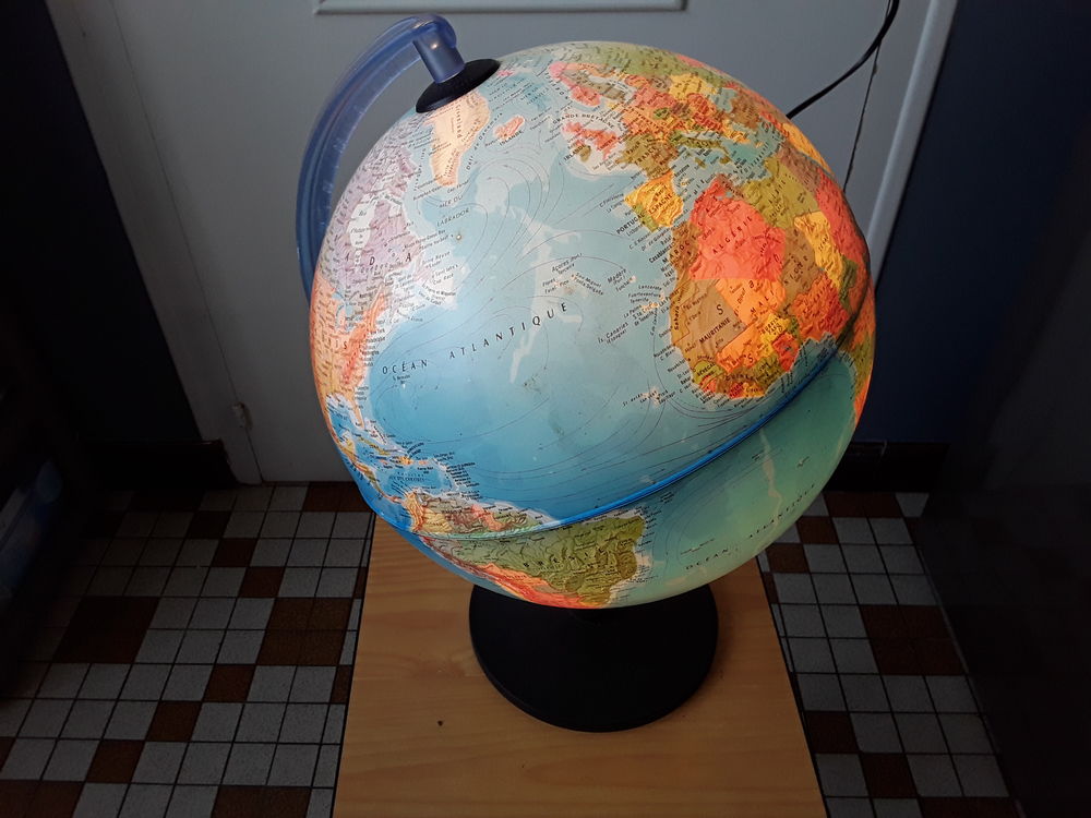 globe lampe de chevet 5 Avranches (50)