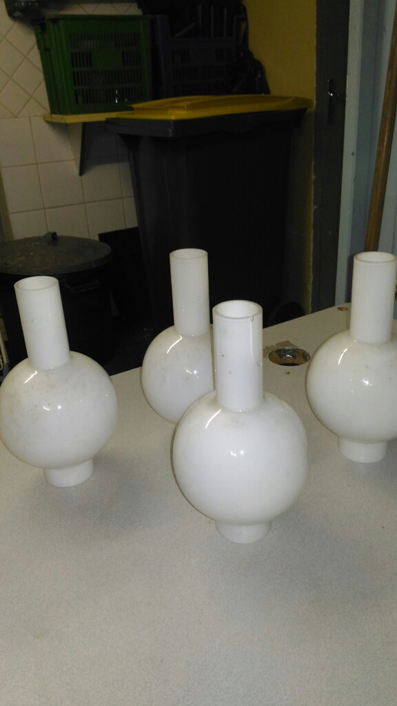 Globes de lustre ou de lampe (4) 5 Saint-Br�s (30)