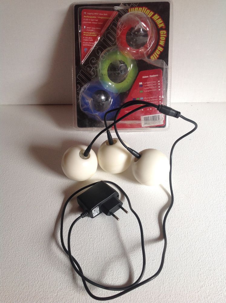 MMX GLOW BALLES � JONGLER RECHARGEABLE Envoi Possible 14 Tr�gunc (29)