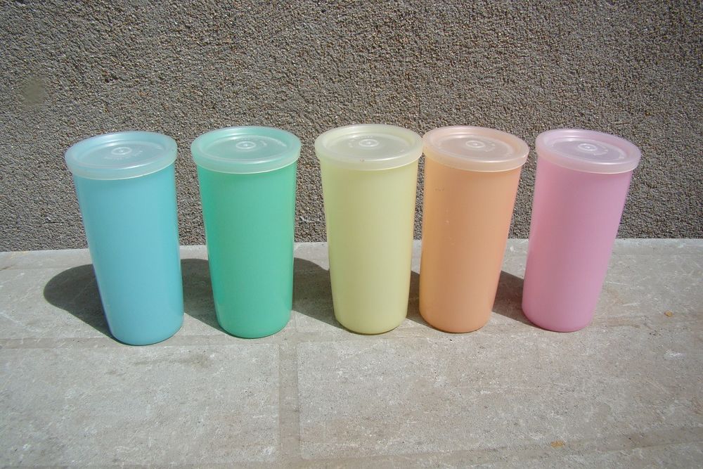 Lot de 5 gobelets / verres TUPPERWARE vintage ann�es 1960
15 Gargenville (78)