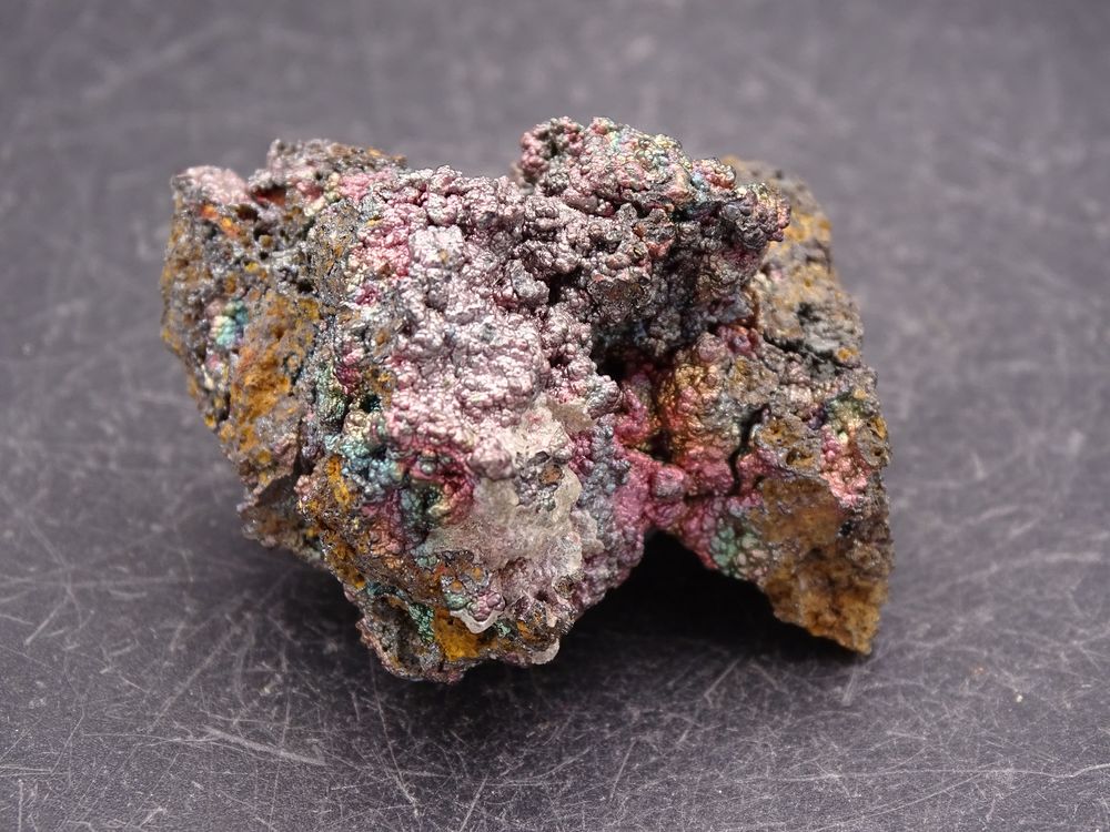 Goethite irisée & Calcite sur Limonite Santa Eulalia Chihuah 24 Moyenmoutier (88)