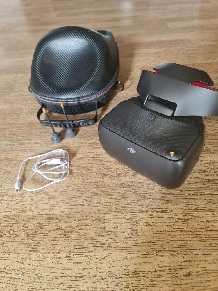 DJI GOGGLES RACING EDDITION 300 Thizy (69)