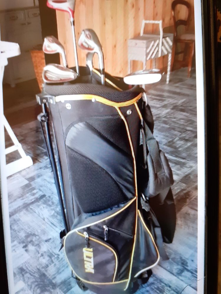 Sac de golf femme avec demie serie Wilson
0 Bergerac (24)