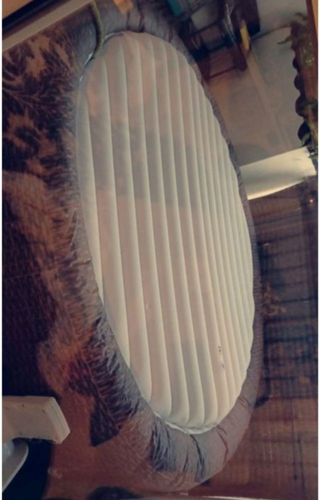 Spa gonflable Lay-z-spa 7 places 216cm 400 Salon-de-Provence (13)