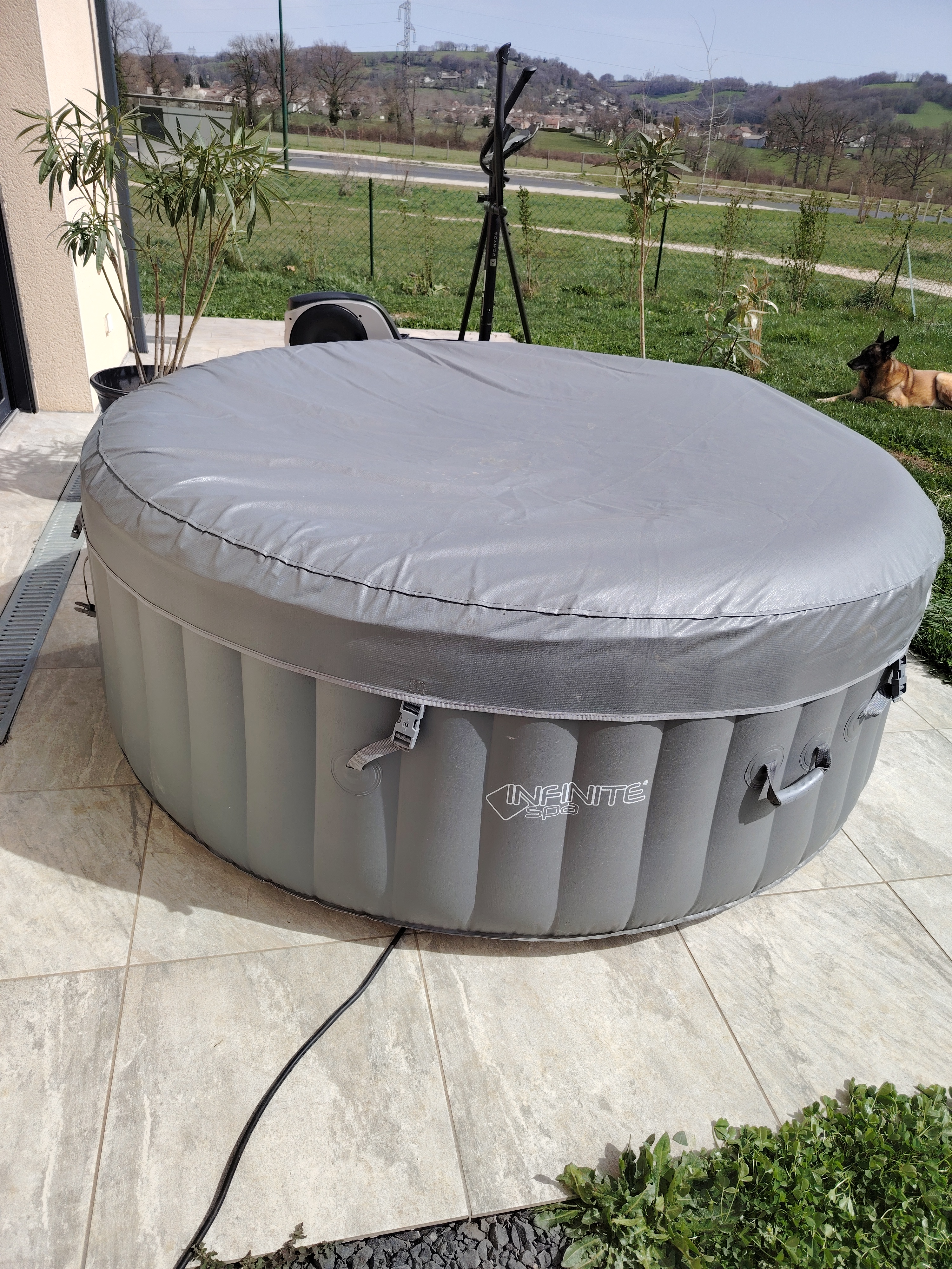 SPA gonflable 200 Naucelles (15)