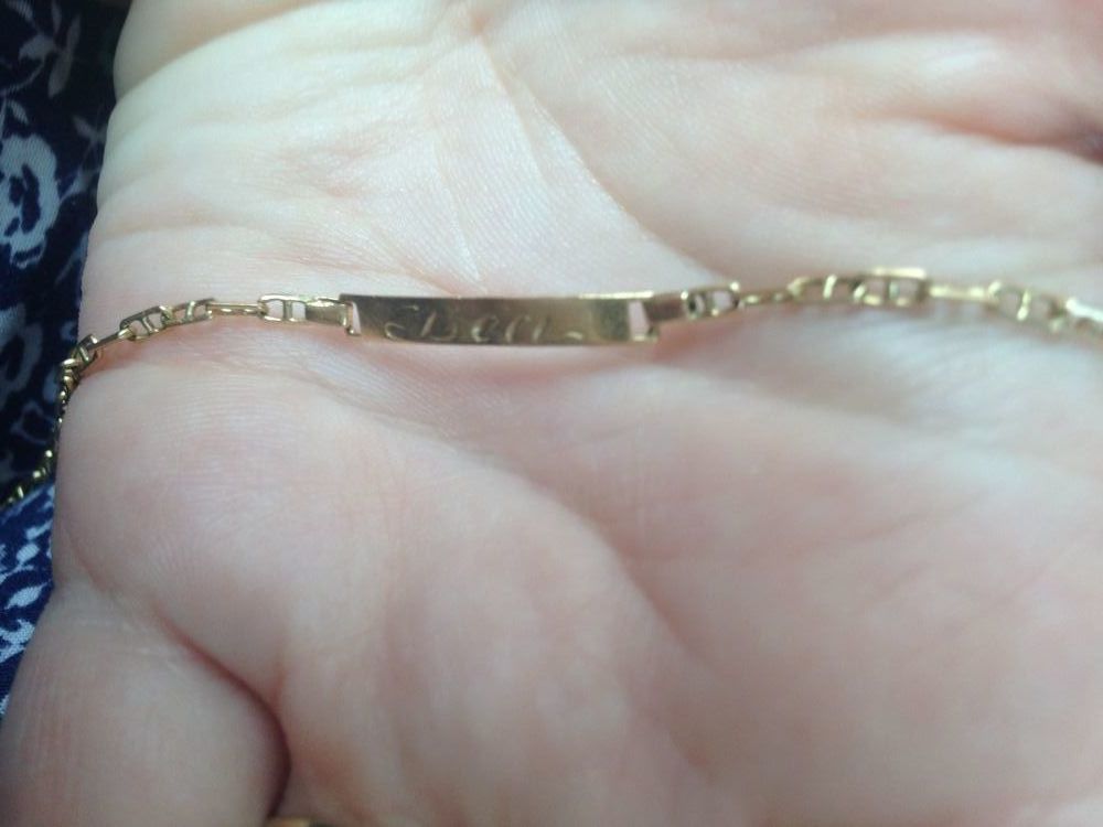 Gourmette en or retrouv�e villerest 0 Vougy (42)