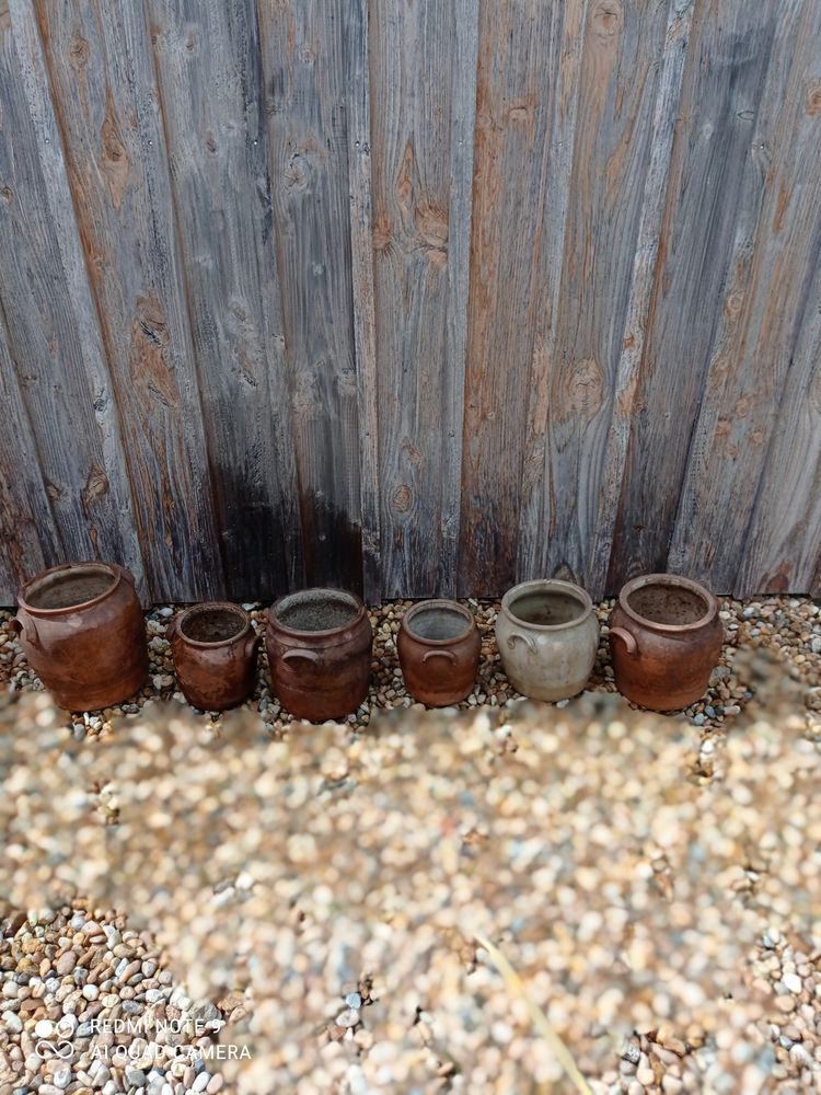 LOT DE POT A GRAISSE POUR FLEUR ET DONNE LOT DE  BOCALS APOT 15 Salleb�uf (33)