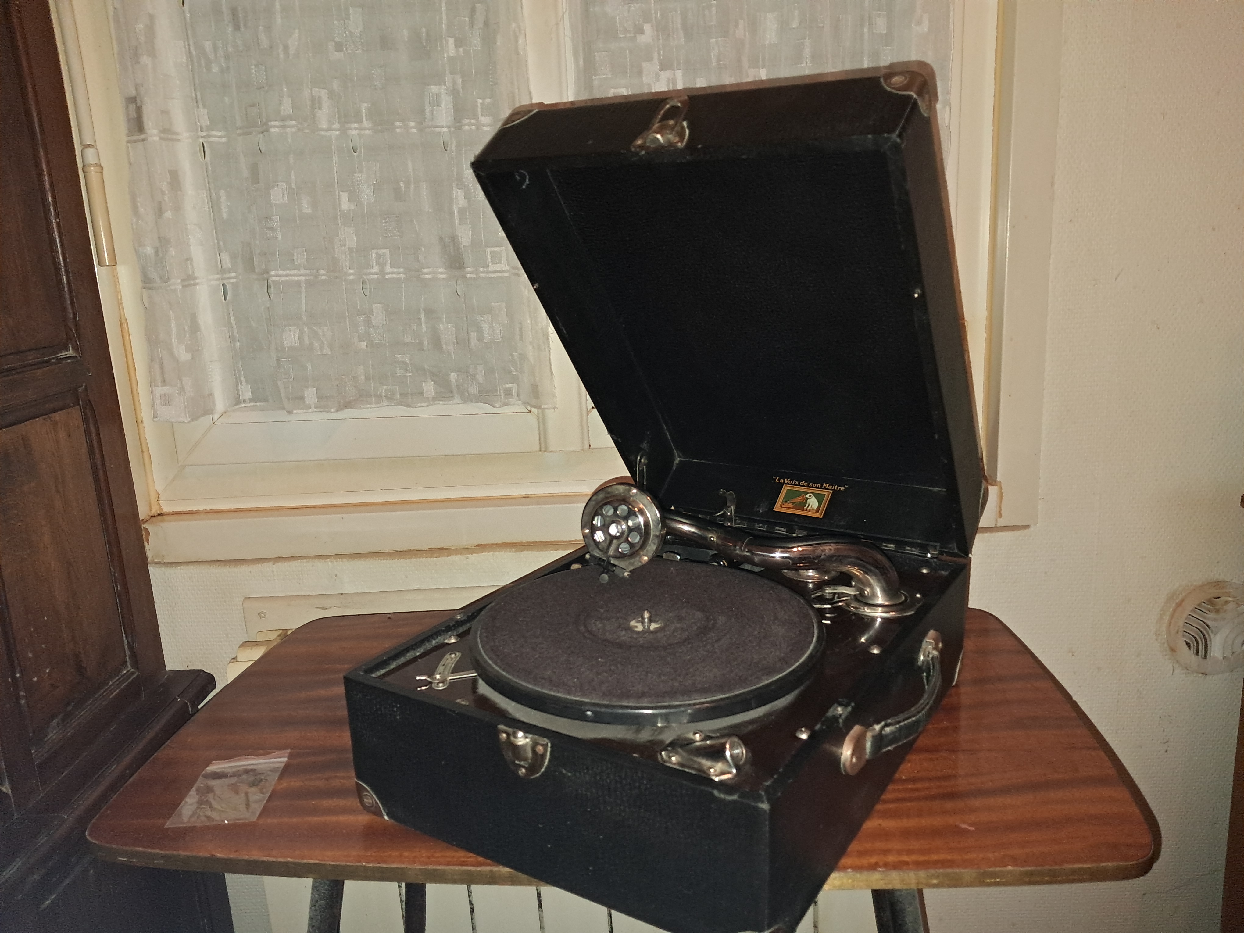 Gramophone la voix de son ma�tre 750 Nuits-Saint-Georges (21)