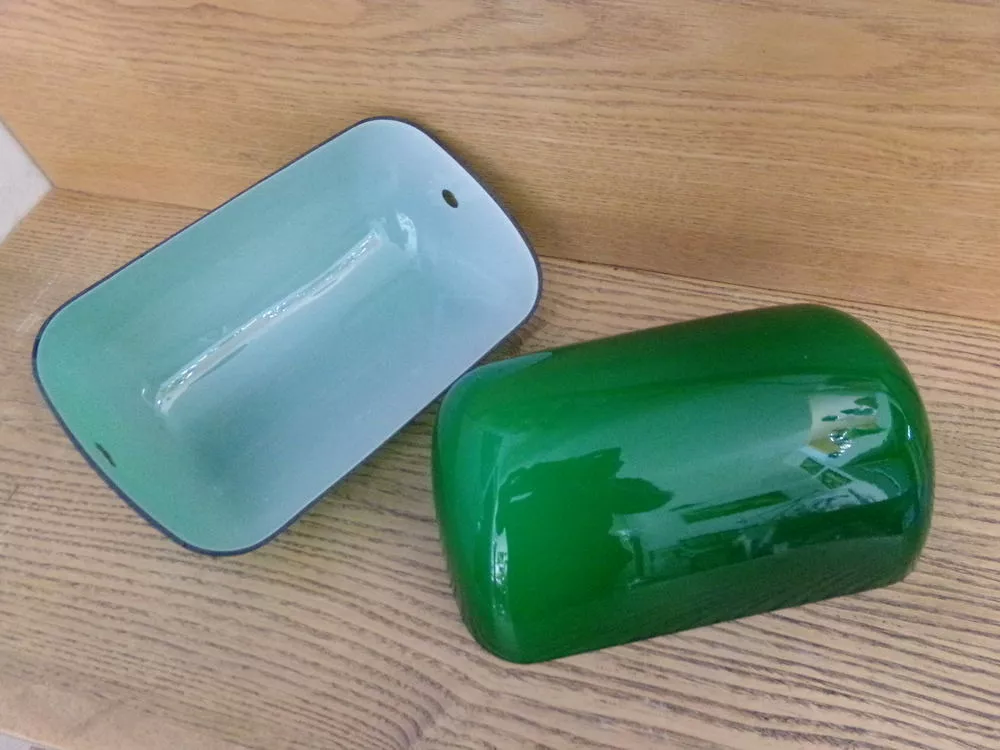 1 un GRAND abat-jour baignoire en opaline verte et blanche p 40 Marseille 13 (13)