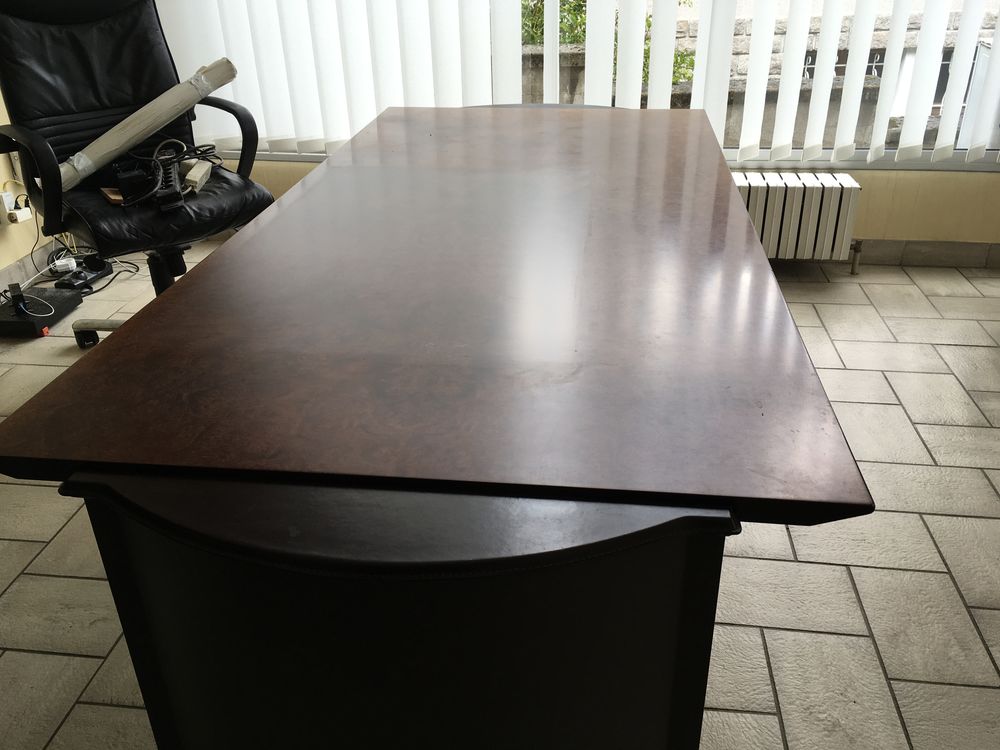 grand et beau bureau de direction 0 Andr�zieux-Bouth�on (42)