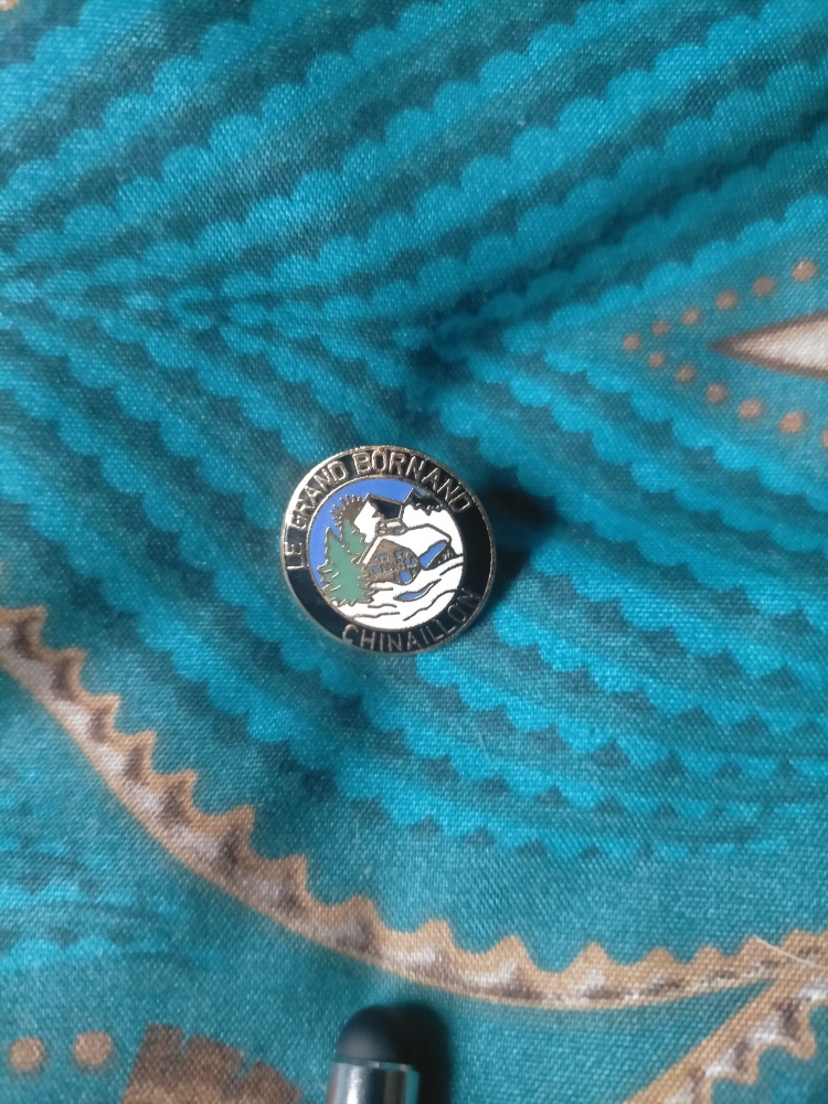 pin's le grand bornand 4 Miribel (01)