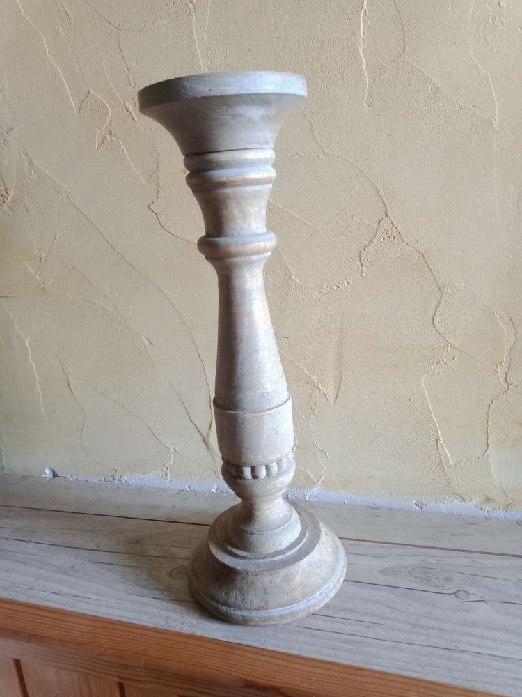 Grand bougeoir en bois avec plateau m�tal avec pointe 15 Oroux (79)