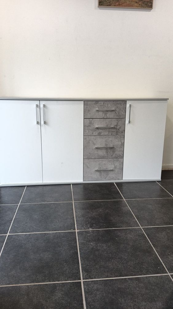 grand buffet blanche et gris 129 Villemomble (93)