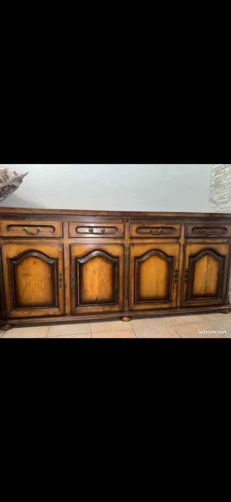 Grand buffet en ch�ne massif bahut salle � manger tr�s bon 250 Manosque (04)