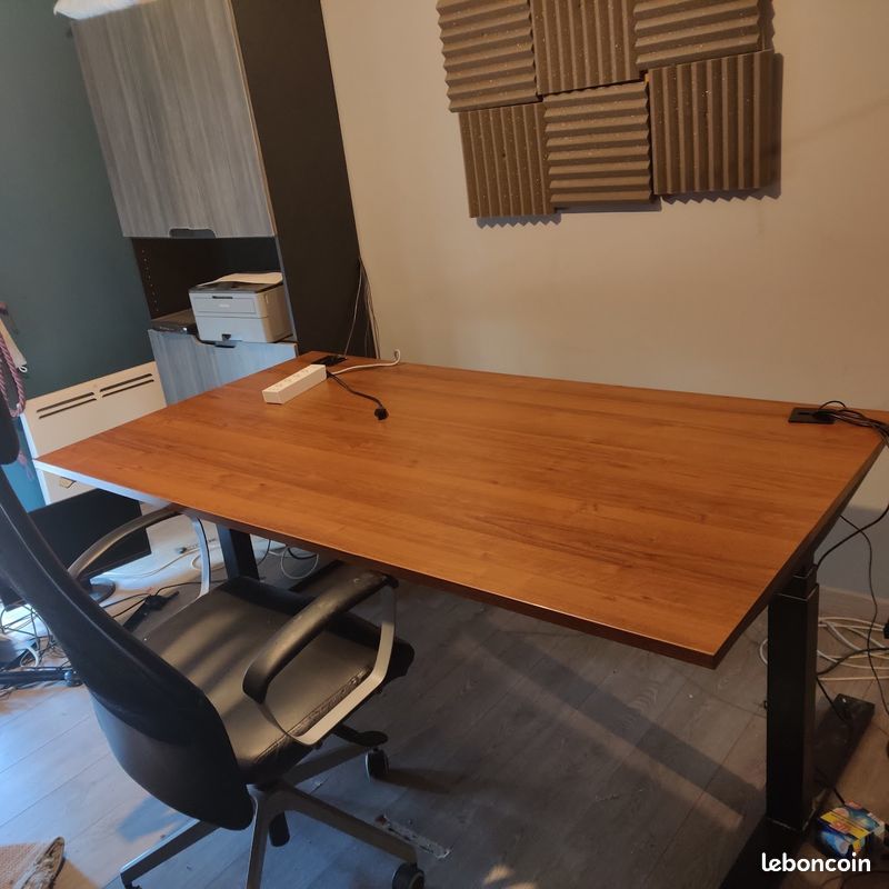 Grand Bureau assit-debout allemand 400 Le Blanc-Mesnil (93)