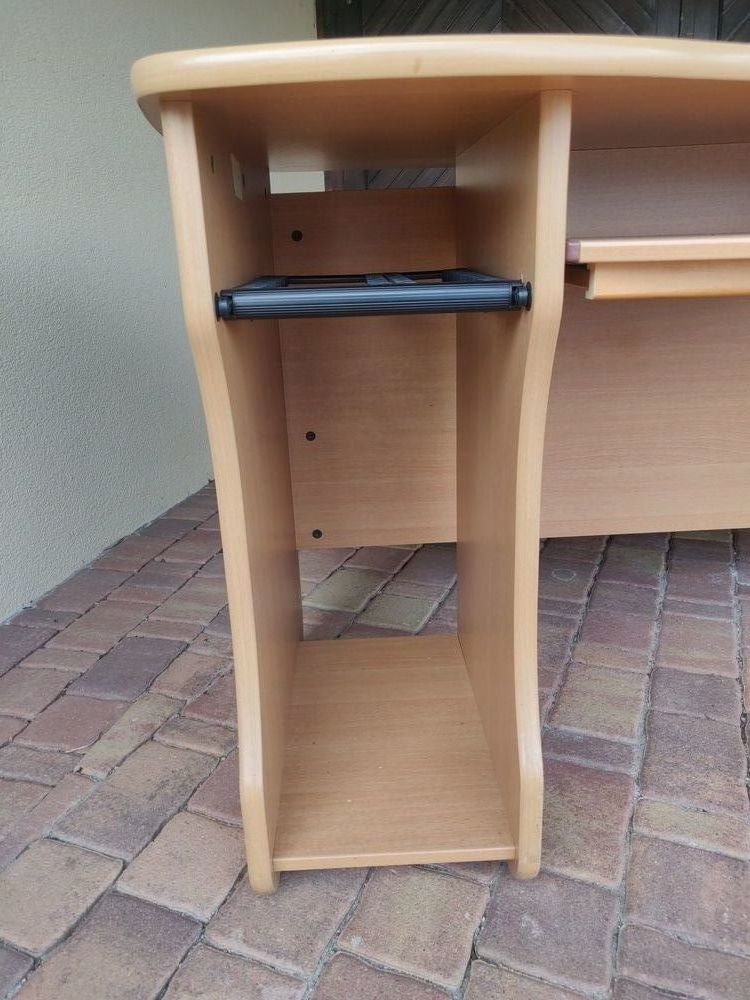 Grand bureau bois brut bon �tat 40 Ottersthal (67)