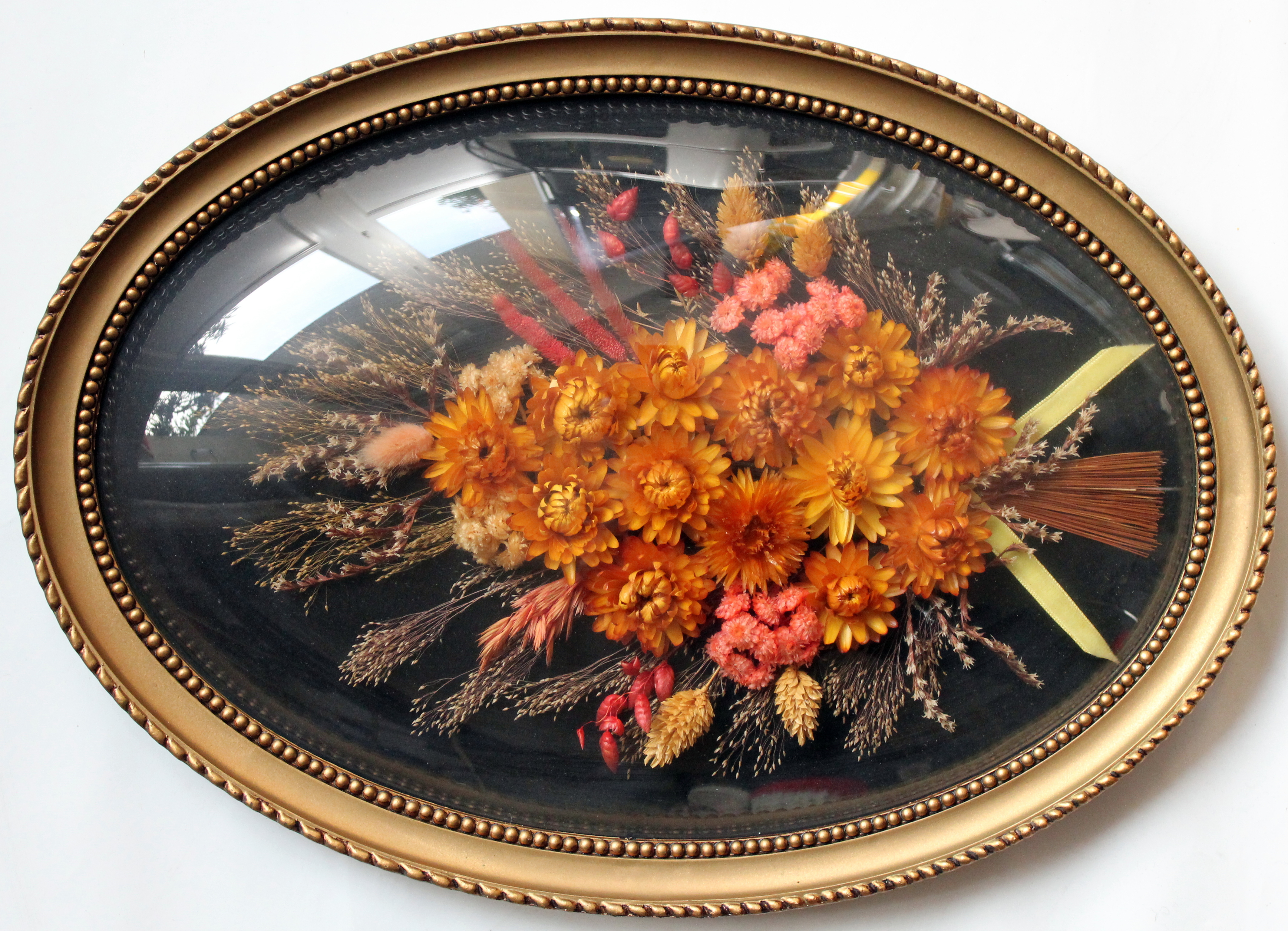 Grand cadre verre bomb�, fleurs s�ch�es vintage 70 35 Issy-les-Moulineaux (92)