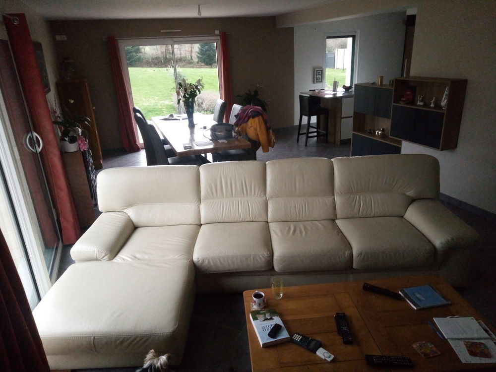 Grand canap� d angle en cuir excellent �tat 850 Lanrodec (22)