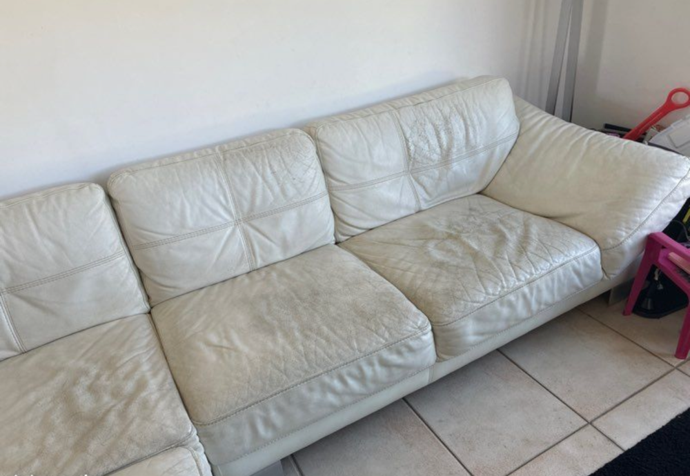 Grand canap� cuir blanc 100 Pierrevert (04)