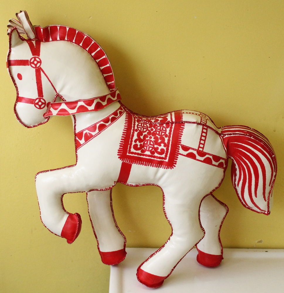 Grand cheval vinyle cousu main type poup�e Skine 1960 25 Issy-les-Moulineaux (92)