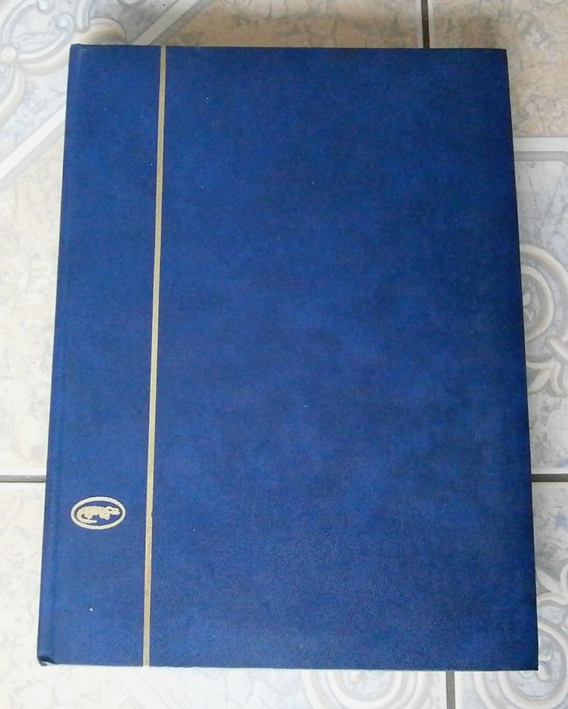 Grand classeur pour timbres ? 48 pages fond blanc 15 Saint-Yrieix-sur-Charente (16)