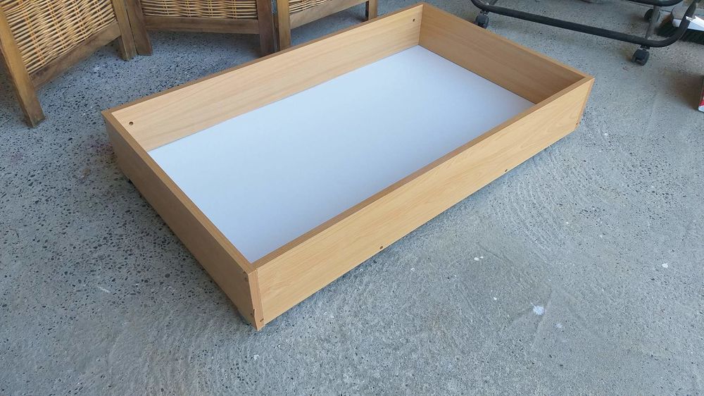 Grand Coffre  sous-lit (ou BZ)  Bon �tat   -  15 E. 15 Orcier (74)