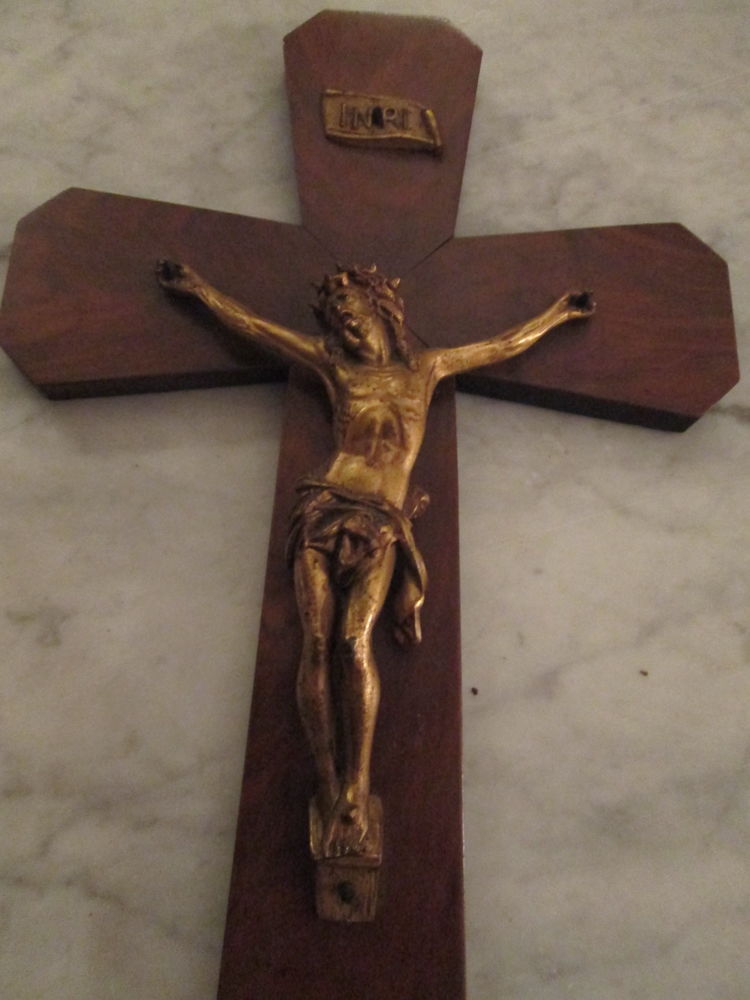 Grand crucifix en bois avec Christ en métal 15 Herblay (95)