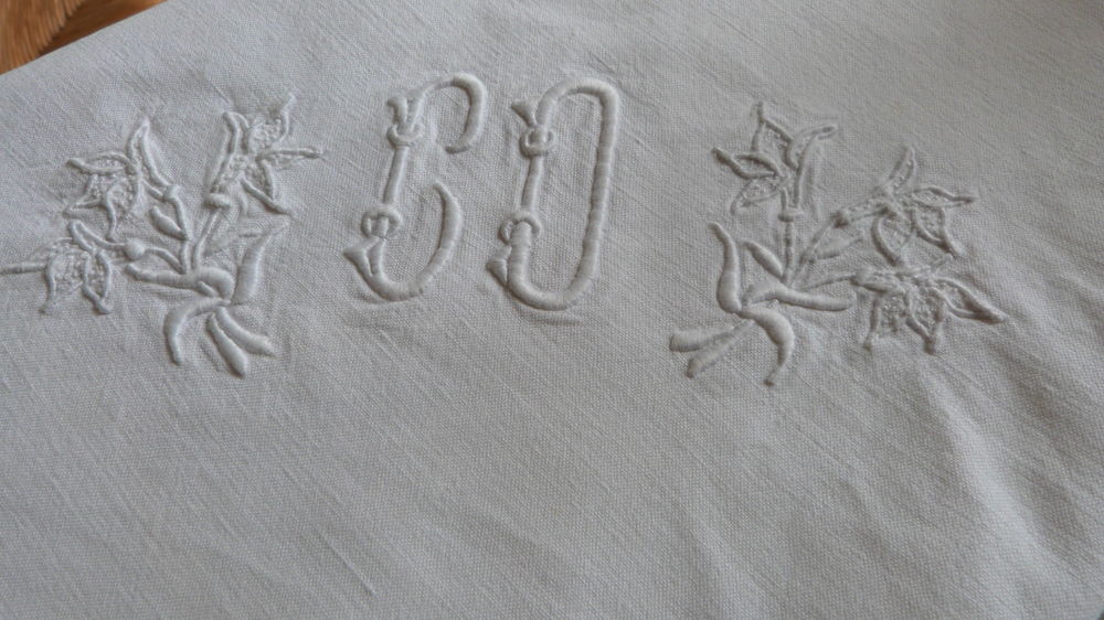 GRAND drap ancien/toile m�tis/grand monogramme CO/296x200cm 25 �cuisses (71)