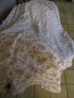 Grand drap molletonn� fleuri blanc  et fleurs violettes 0 M�rignies (59)