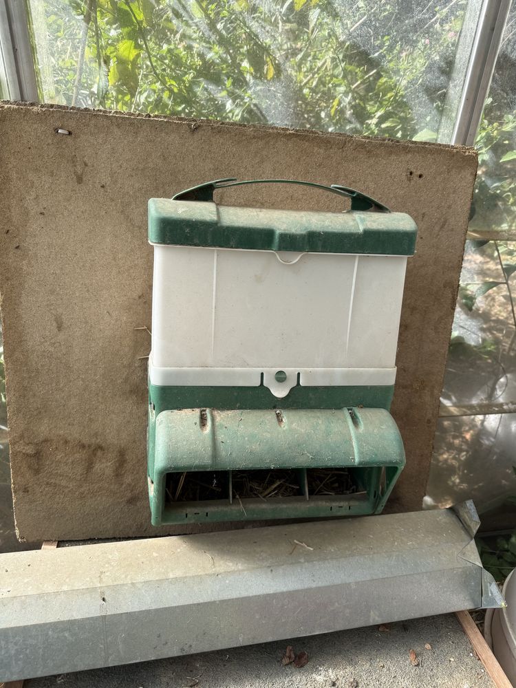 grand enclos �  poule et poulailler plus accessoires 100 Millas (66)