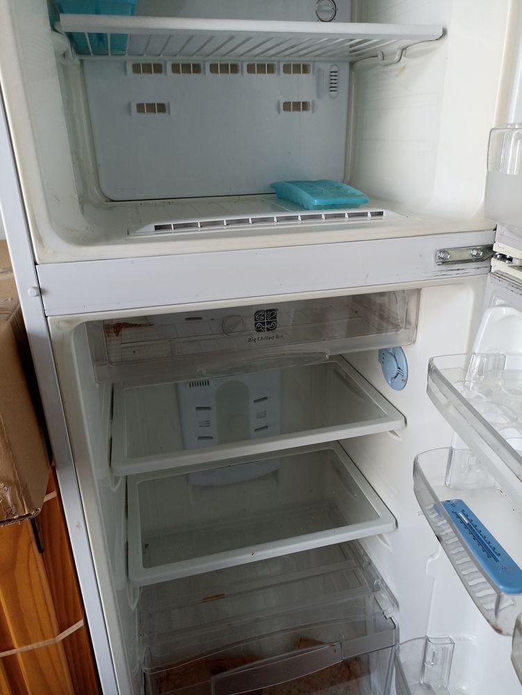 un grand frigo combi 190 Bayonne (64)