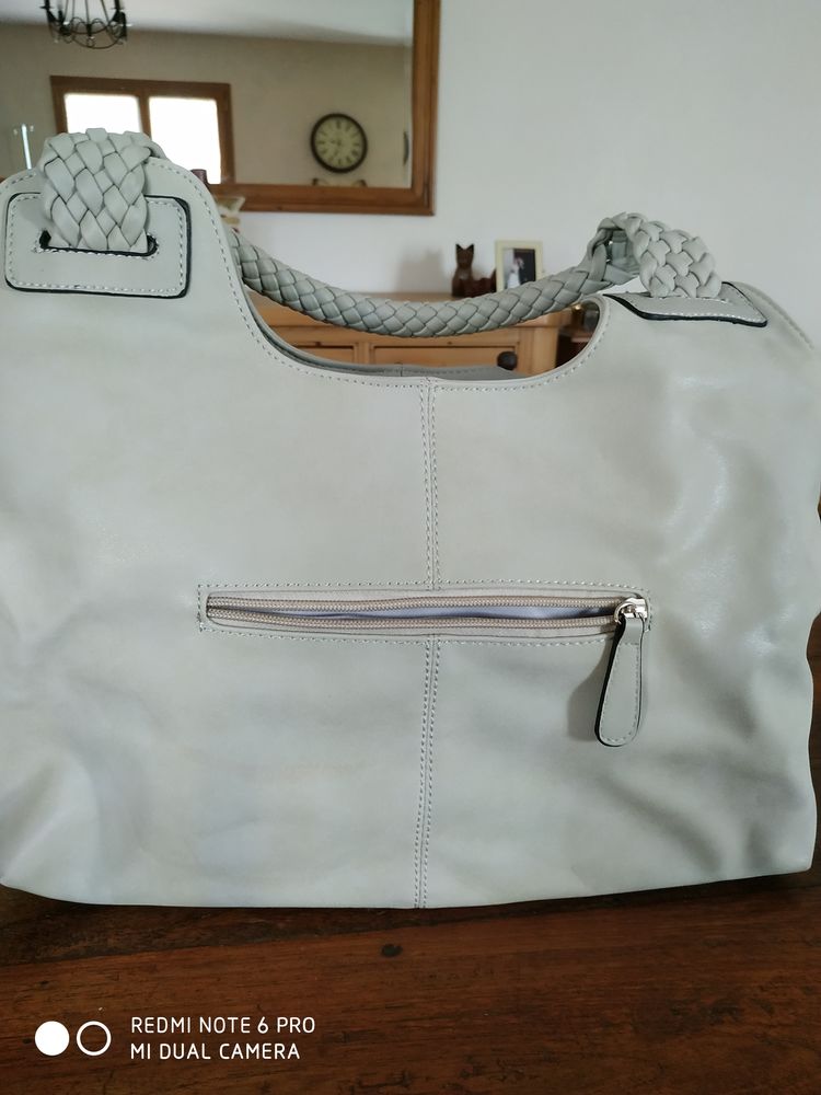 GRAND SAC GRIS CLAIR 15 P�ronnas (01)
