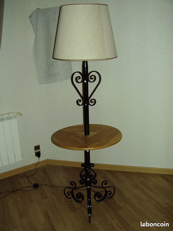 Grand lampadaire en fer forge avec gu�ridon en bois ch�ne 45 Grenoble (38)