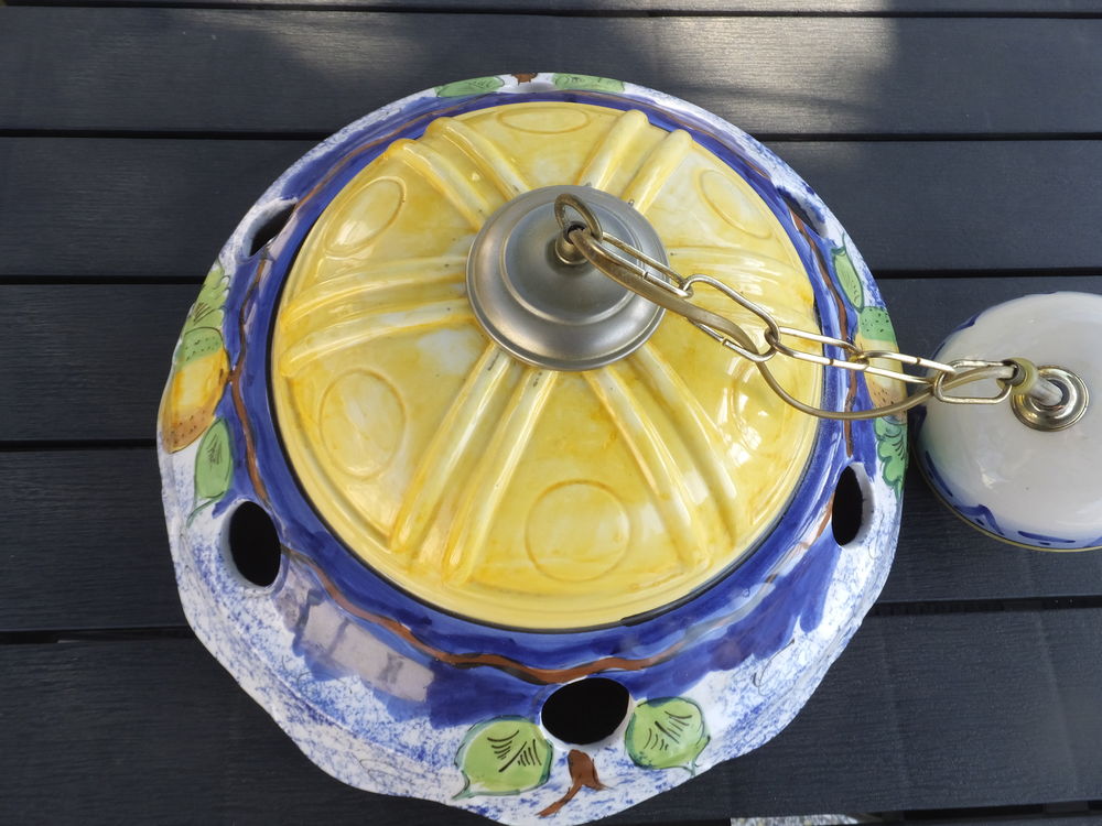 grand luminaire style proven�ale 15 Bages (66)