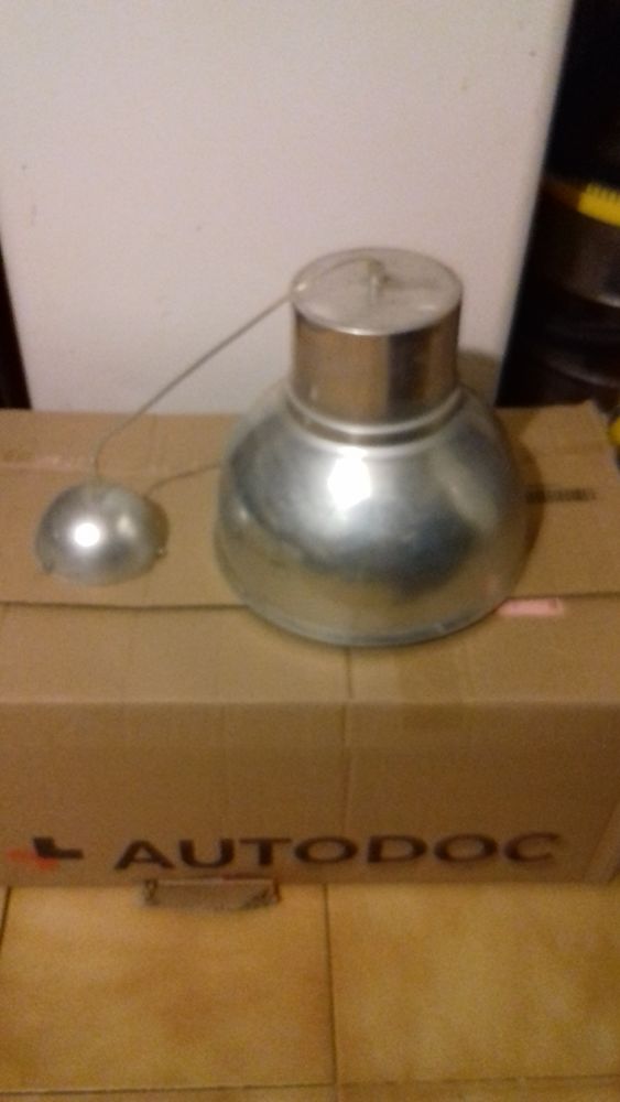 Grand lustre en aluminium + douille + cordon �lectrique
30 Sept�mes-les-Vallons (13)