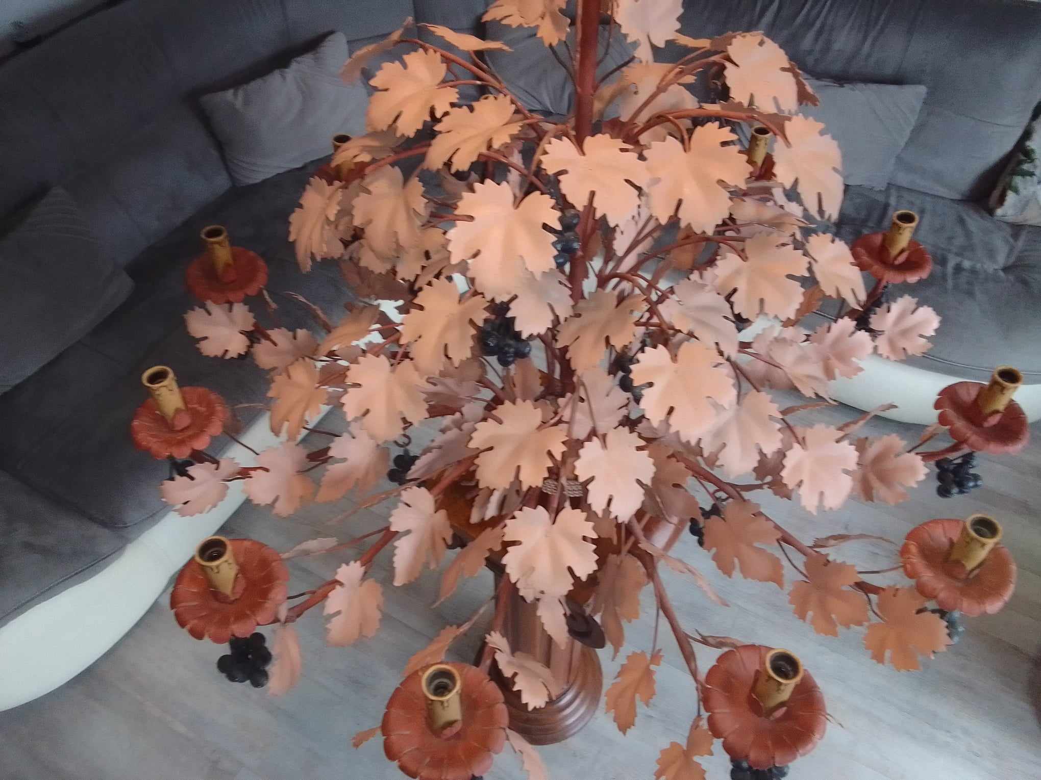 Grand lustre style vigne 2000 Morestel (38)