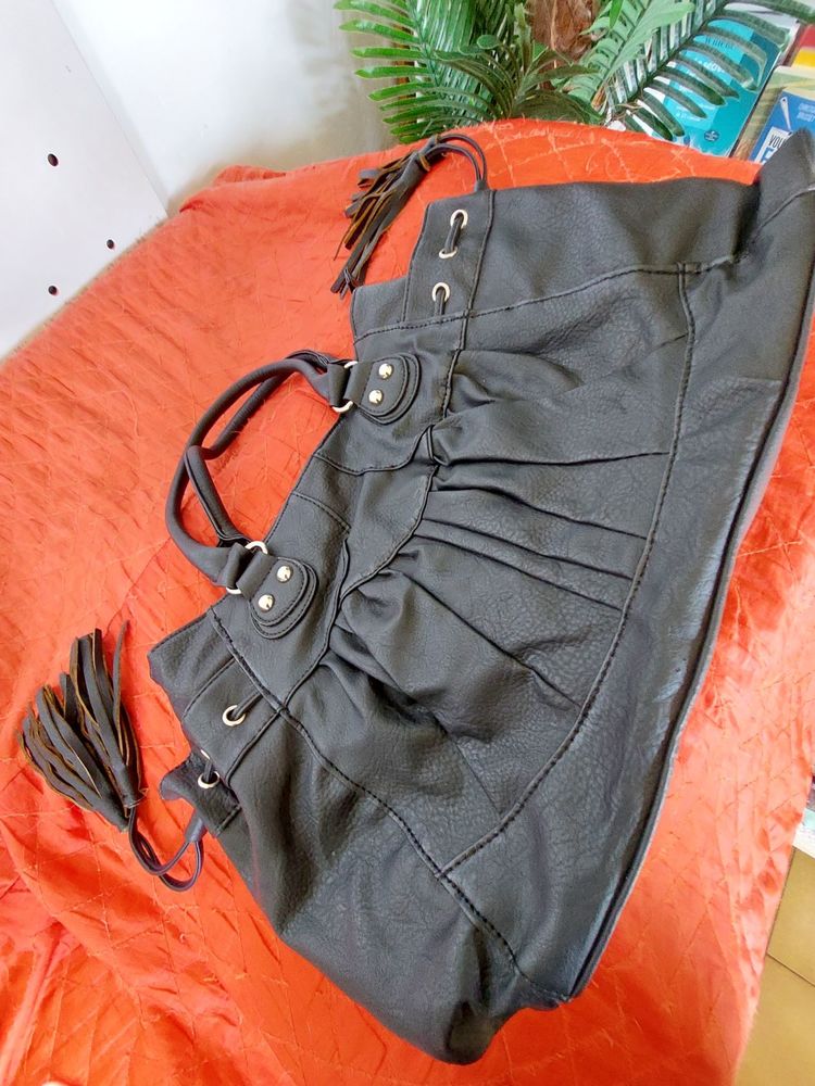 Grand sac � main noir synth�tique 15 Avignon (84)