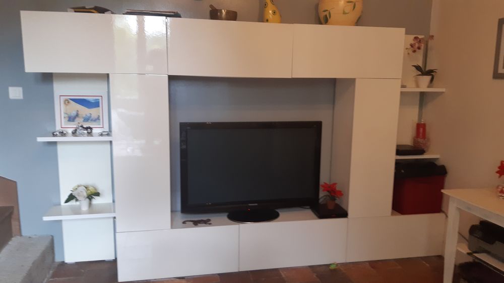 grand meuble t�l� 180 Saint-Paterne-Racan (37)