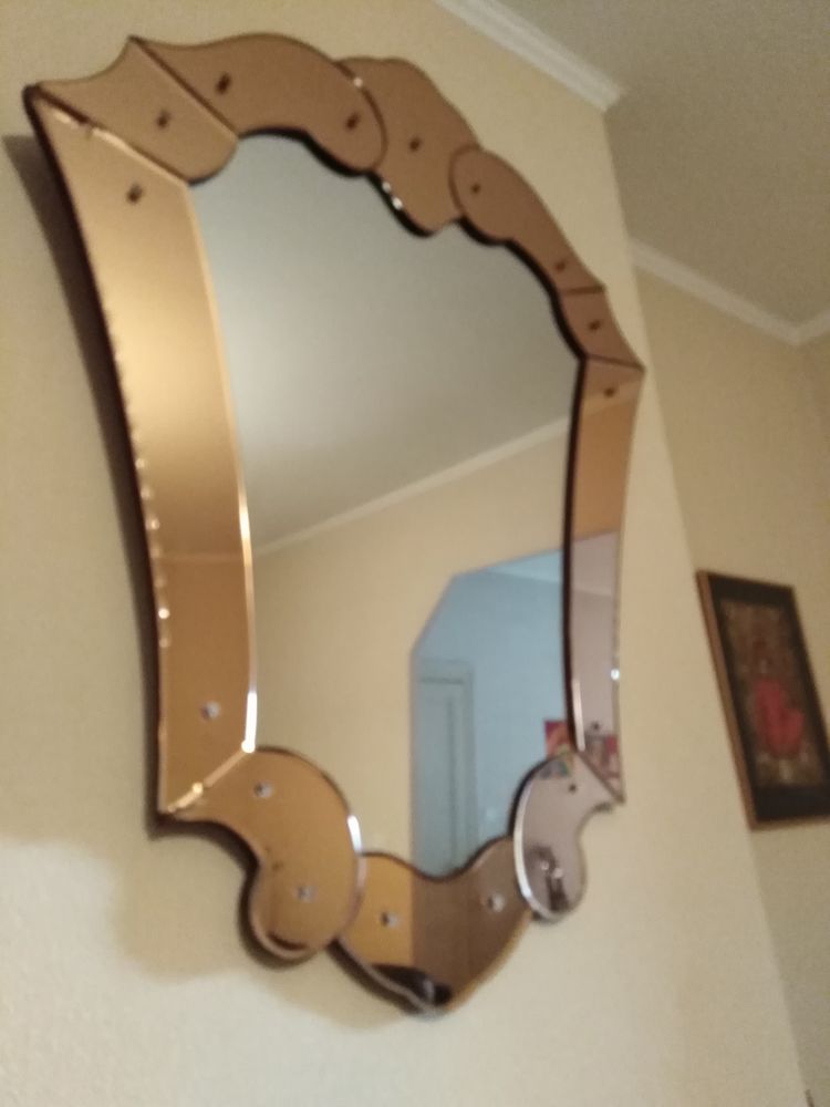 Grand miroir vénitien modèle unique