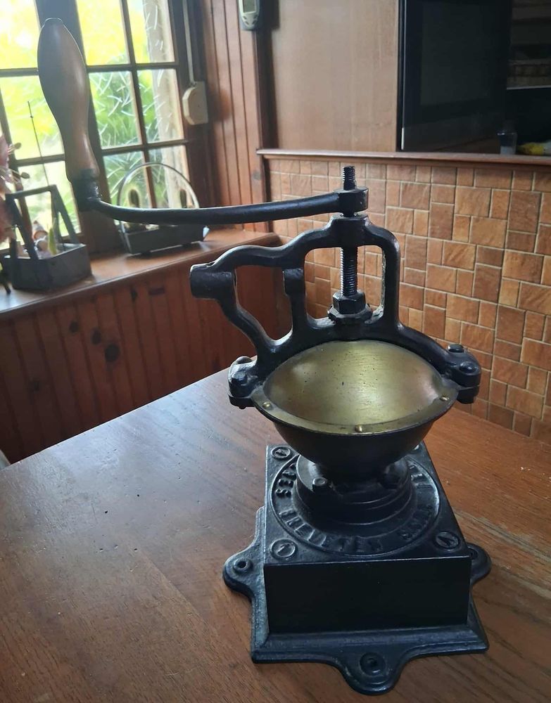 GRAND MOULIN A CAFE 100 Thaon-les-Vosges (88)